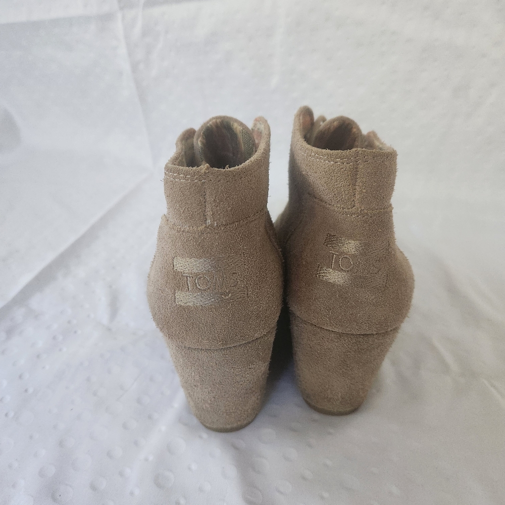 Toms Women's Tan Suede Ankle Boots - Picture 3 of 8